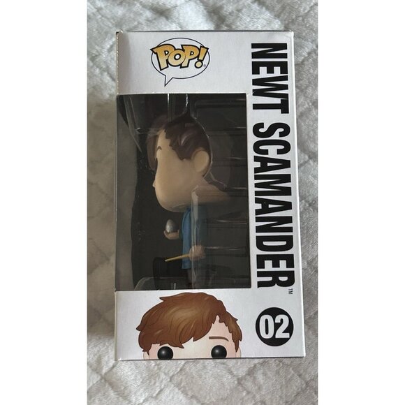 Funko Pop! Vinyl: Fantastic Beasts - Newt Scamander (w/ Egg) #2 - Picture 3 of 5